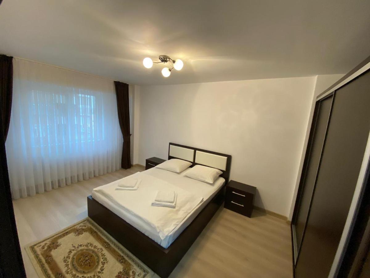 Apartament Stefan Apartamento Oradea Exterior foto